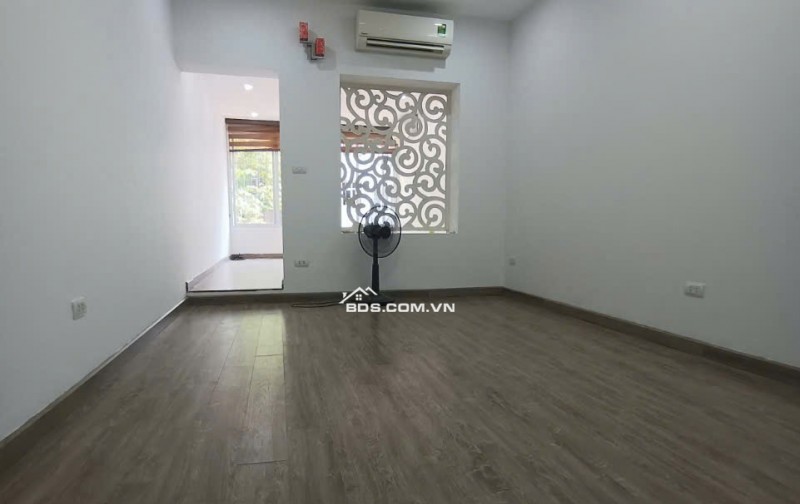 BÁN NHÀ TẬP THỂ KIM LIÊN - 2.45 TỶ - 45M2 - TRUNG TÂM ĐỐNG ĐA. SÔ ĐỎ CHÍNH CHỦ - PHÁP LÝ ĐẦY ĐỦ - SẴN SÀNG GIAO DỊCH.